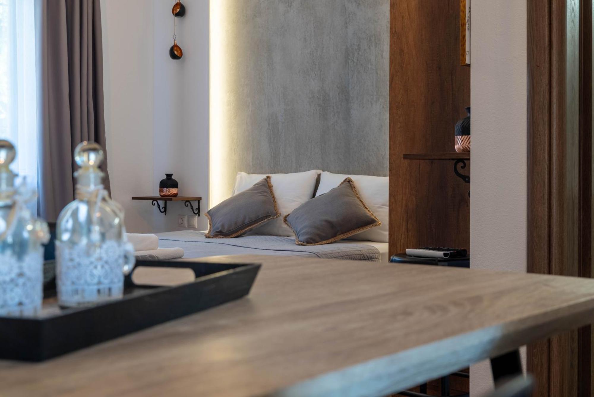 Aigli Luxury Studios Nea Roda Extérieur photo