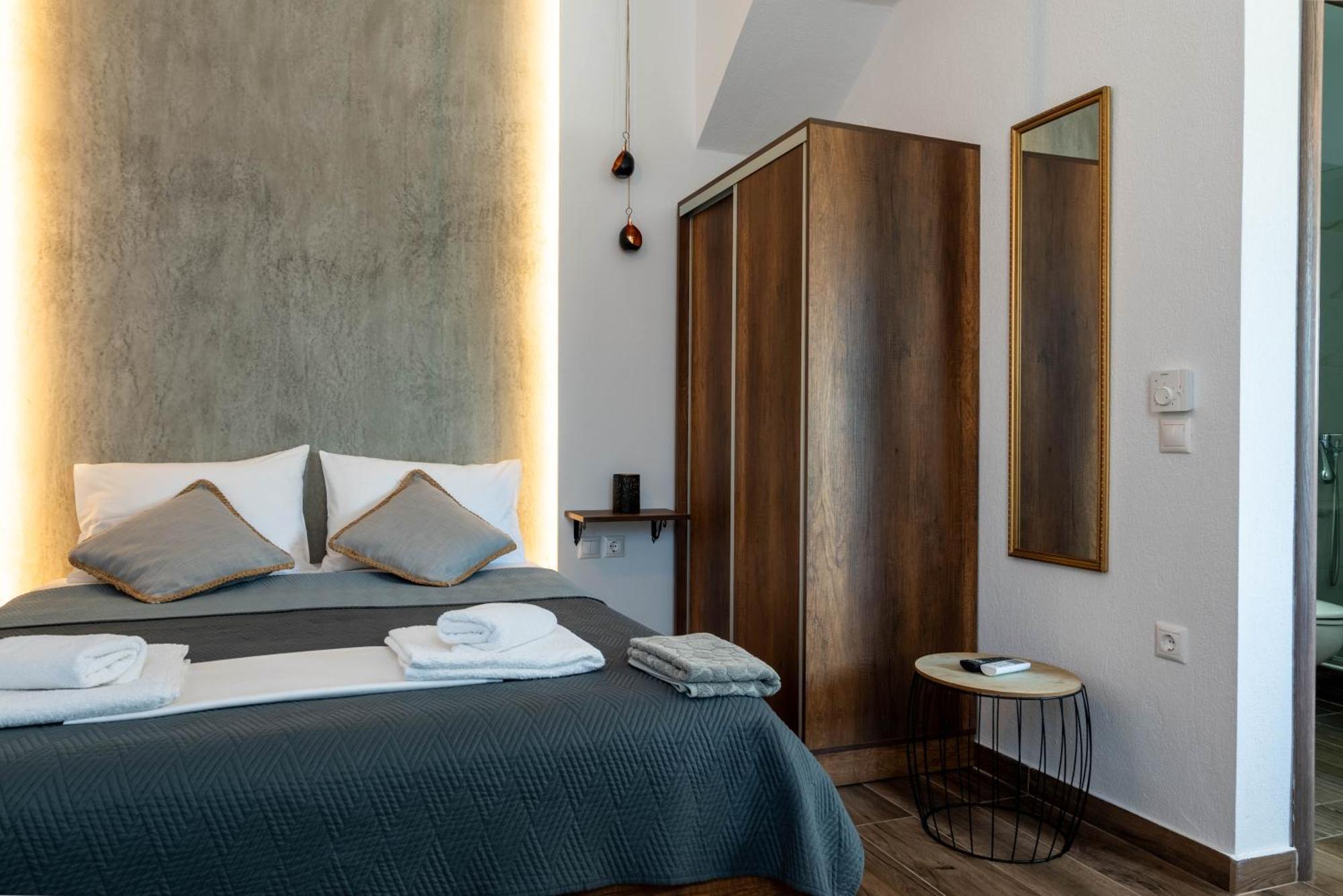Aigli Luxury Studios Nea Roda Extérieur photo