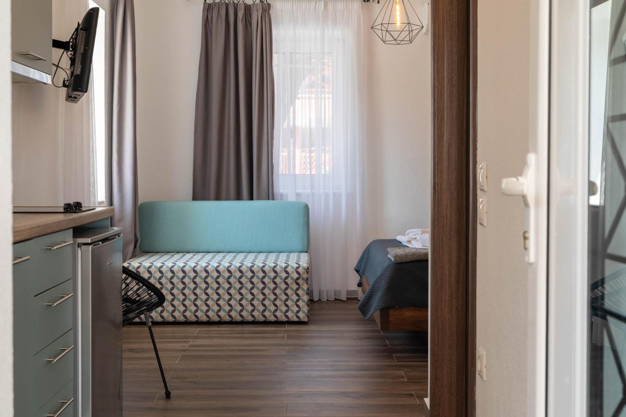 Aigli Luxury Studios Nea Roda Extérieur photo