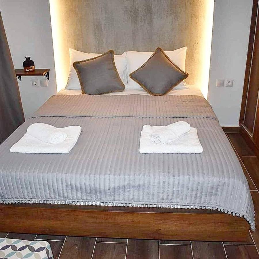 Aigli Luxury Studios Nea Roda Extérieur photo