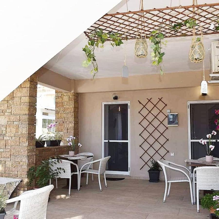 Aigli Luxury Studios Nea Roda Extérieur photo
