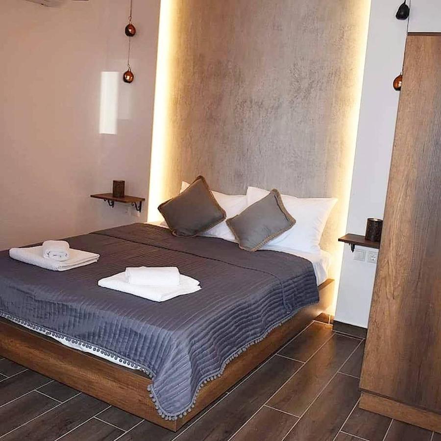 Aigli Luxury Studios Nea Roda Extérieur photo